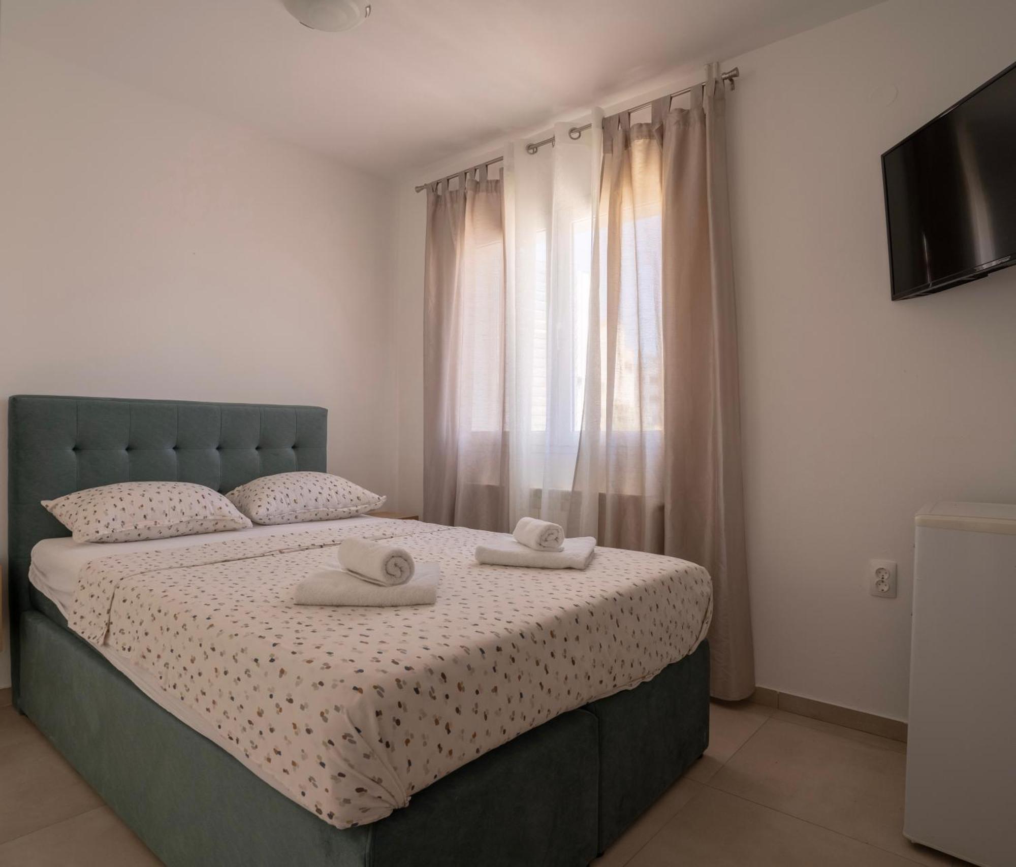 Apartments & Rooms Petra Zadar Eksteriør billede